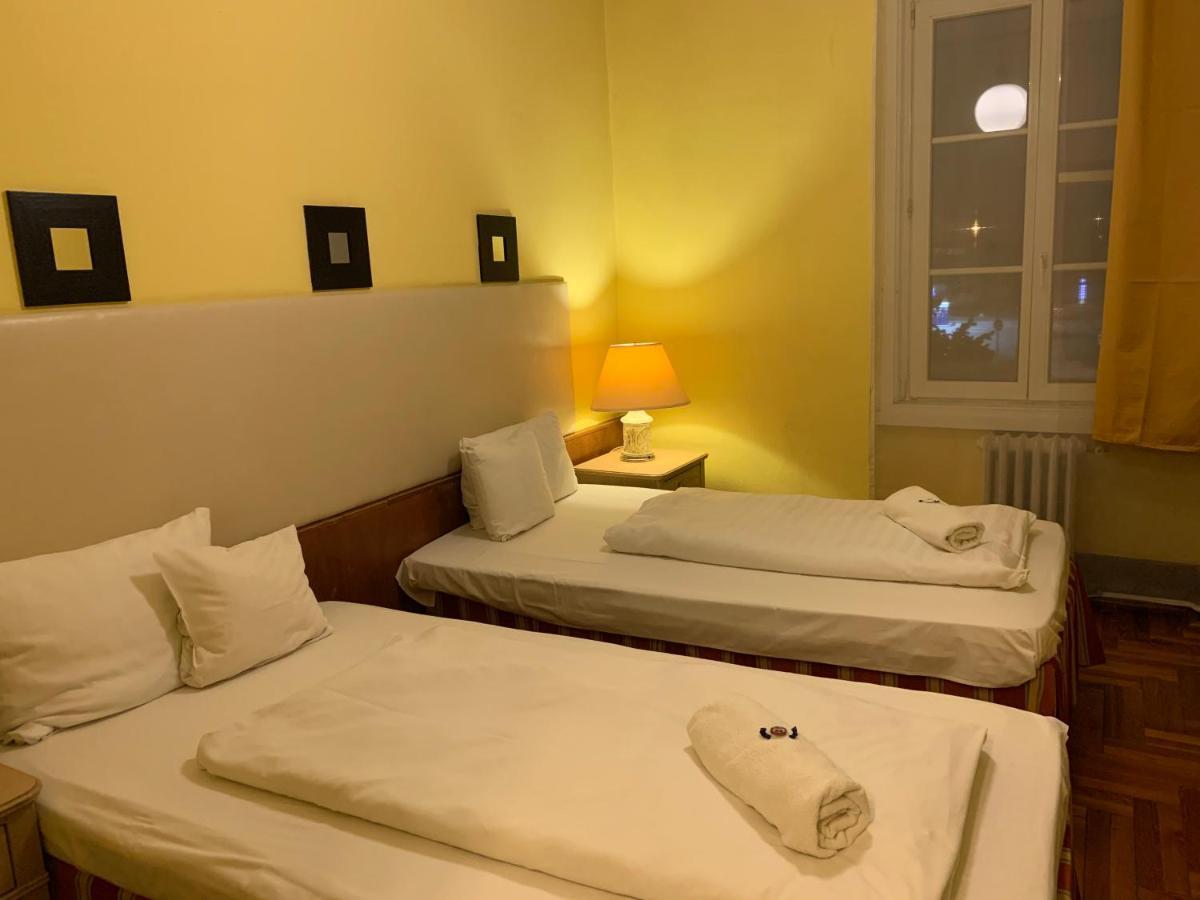 Hotel Omnibusz Budapest Exterior photo